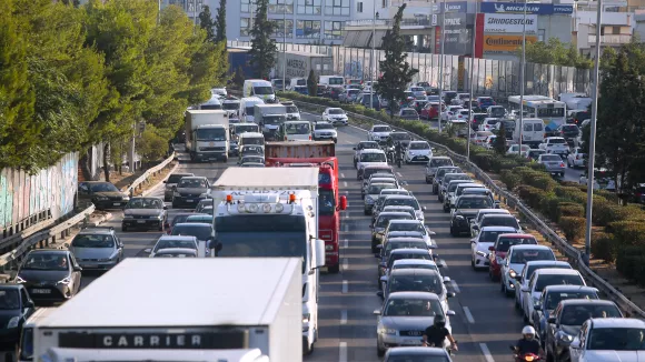 Κίνηση τώρα στην Αθήνα: «Κόκκινο» σε Κηφισό, Κηφισίας και Αττική Οδό