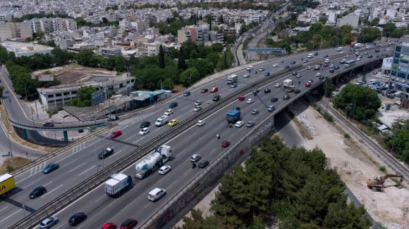 Κυκλοφοριακό «έμφραγμα» στον Κηφισό και καθυστερήσεις στην Αττική Οδό