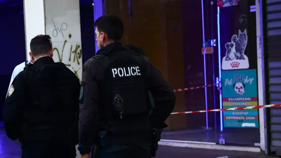 αρνήθηκε ότι πυροβόλησε τον υπάλληλο του καταστήματος κινητής τηλεφωνίας και απέδωσε την ευθύνη στον τέταρτο εμπλεκόμενο