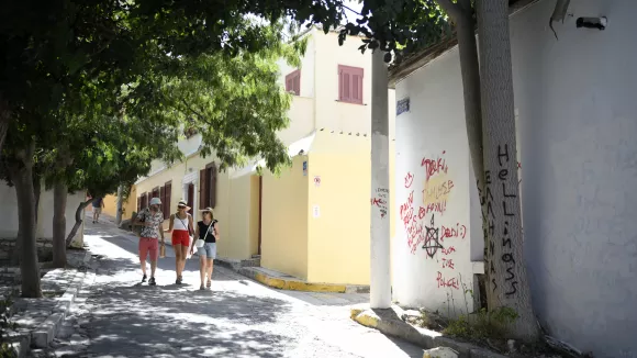  ΣτΕ: Θα αποφασίσει εάν μπορούν να λειτουργούν Airbnb στην Πλάκα