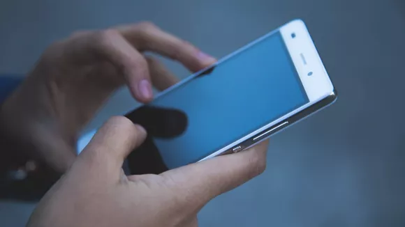 Έρχεται το voucher για smartphone ατόμων με αναπηρία
