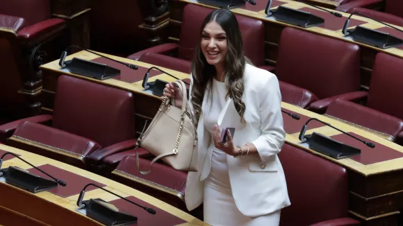 Βουλή: Ορκίστηκε βουλευτής η Μυρτώ Κοροβέση