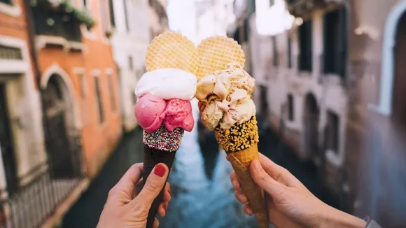 Gelato vs παγωτό: Τι αλλάζει πραγματικά ανάμεσα στα δύο;
