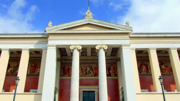 Ξένα πανεπιστήμια στην Ελλάδα: Οι σχολές που ανοίγουν, πώς θα γίνονται οι εισαγωγές και τι προβλέπει ο νόμος