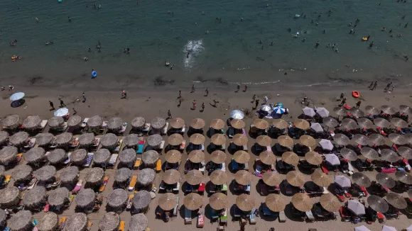 Αττική: Ανακοινώθηκαν οι παραλίες όπου απαγορεύεται η κολύμβηση