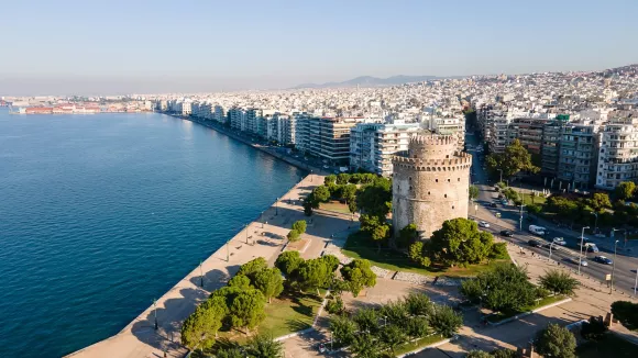 Σχολικοί καθαριστές: 300 προσλήψεις στον Δήμο Θεσσαλονίκης