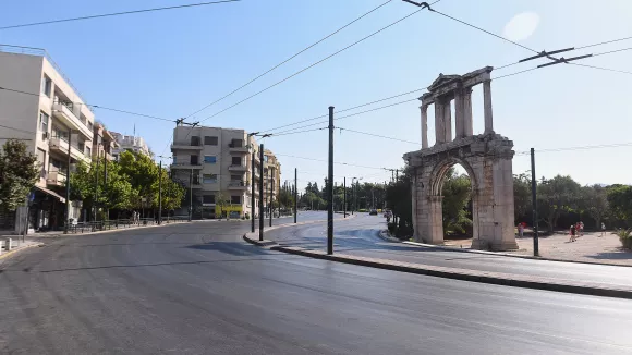 Θα δουλεύετε Δεκαπενταύγουστο; - Πώς πληρώνεται η υποχρεωτική αργία