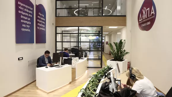 ΔΥΠΑ: Ανοιχτές οι αιτήσεις για τις ΕΠΑΣ Μαθητείας - 41 ειδικότητες με αμοιβή και ασφάλιση
