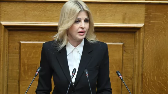 Έλενα Ράπτη: Έως 500 ευρώ στις «Νταντάδες της Γειτονιάς» – Ποιοι είναι οι δικαιούχοι