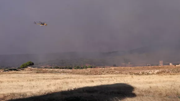 Φωτιά στη Δυτική Αττική: Μάχη σε δύο μεγάλα μέτωπα – Εκκενώθηκε η Αγία Σκέπη