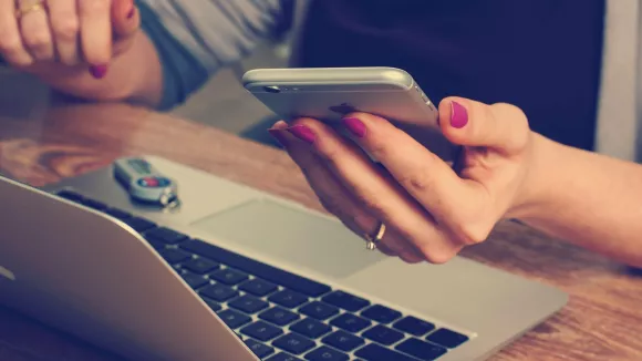 Ergani app: Τέλος στη γραφειοκρατία για τις προσλήψεις- Με ένα κλικ από το κινητό