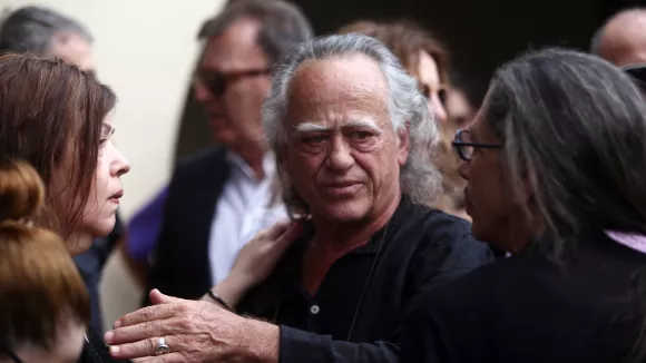 Σήμερα η κηδεία του Νίκου Καλογερόπουλου: Η τελευταία του επιθυμία 