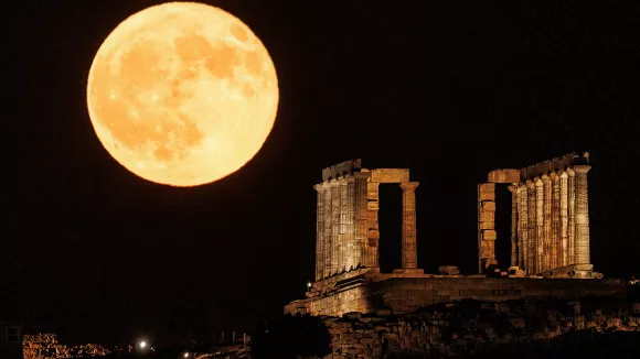 Αυγουστιάτικη πανσέληνος: Δωρεάν είσοδος σε 126 αρχαιολογικούς χώρους και μουσεία
