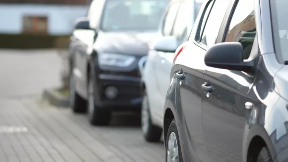 Πρόστιμο έως 1.500 ευρώ για όσους κρατούν παράνομα θέση στάθμευσης