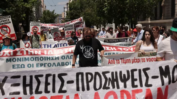 ΑΔΕΔΥ: Στάση εργασίας σήμερα από τις 12:00 - Συγκέντρωση στο Σύνταγμα