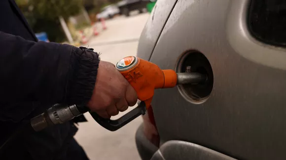 Καύσιμα: Στα 2,12 ευρώ η αμόλυβδη – Πότε έρχονται αυξήσεις