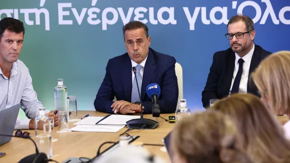 Μείωση τιμών ρεύματος: Live η εξειδίκευση των μέτρων από το ΥΠΕΝ