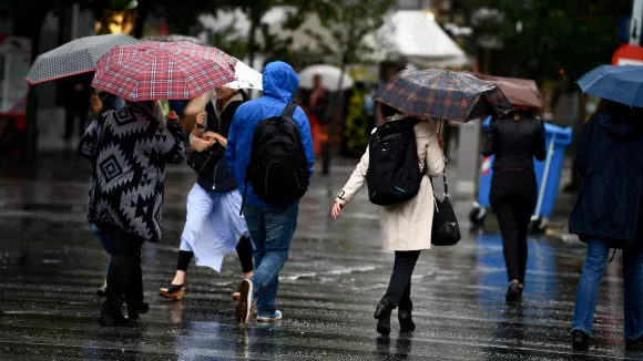 Καιρός: Έρχεται η πρώτη φθινοπωρινή κακοκαιρία – Βροχές, καταιγίδες και πτώση θερμοκρασίας