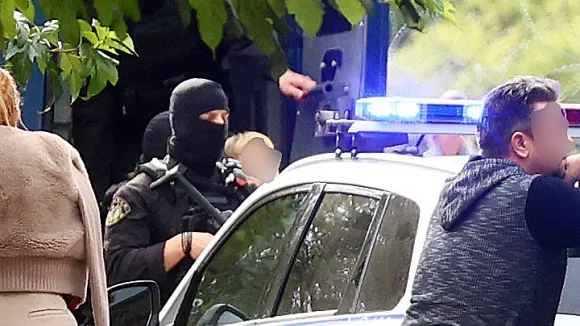 Και οι τρεις καλούνται να δώσουν συμπληρωματικές απολογίες μετά την άσκηση πρόσθετης ποινικής δίωξης σε βάρος τους