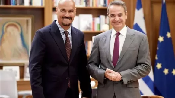https://cdn.skai.gr/sites/default/files/styles/style_800x600/public/2026-10/skoulos-mitsotakis.jpeg.webp?itok=CSchLI9t