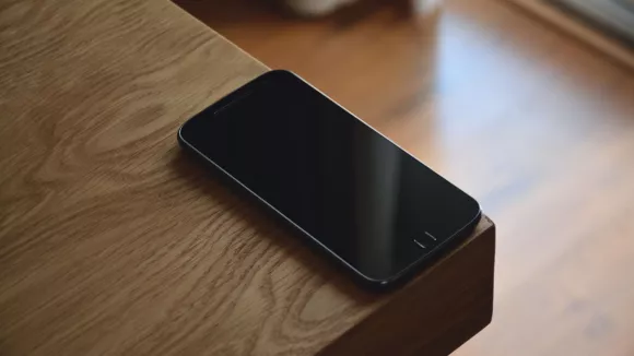 Voucher έως 70 ευρώ για smartphone: Ποιοι μπορούν να το πάρουν – Πότε ανοίγει η πλατφόρμα