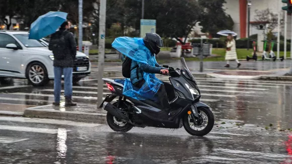 Αλλαγές στον καιρό: Βροχές και καταιγίδες σε όλη τη χώρα