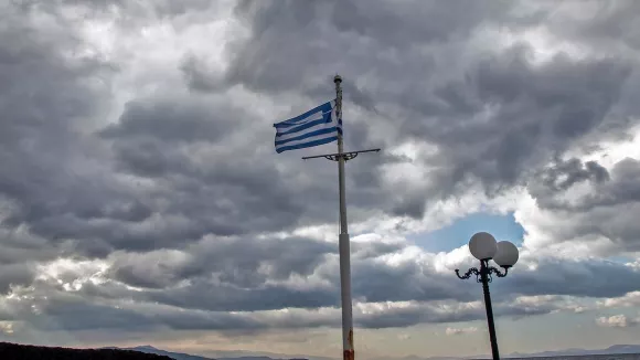 Καιρός 25 Μαρτίου: Βροχές και θυελλώδεις άνεμοι κατά τις παρελάσεις