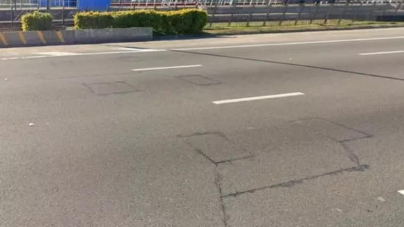 Νέες μέθοδοι επιτήρησης τροχαίων παραβάσεων: Τι σημαίνουν τα τετράγωνα στην άσφαλτο