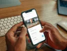 smartphone_texnologia_efarmoges_kinita