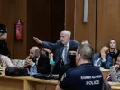 Ναζιστικός Χαιρετισμός Κ. Πλεύρη