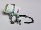 «Φλέβα» φοροδιαφυγής χτύπησαν οι ελεγκτές της ΑΑΔΕ σε γνωστό ενεχυροδανειστήριο της Αθήνας