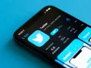 Η Apple απειλεί με έξωση το Twitter από το App Store καταγγέλλει ο Ελον Μασκ