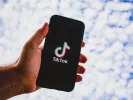 Εκατοντάδες προσλήψεις στο Tik Tok