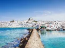 Θερινή σεζόν: Θέσεις εργασίας σε ελληνικά νησιά με μισθό έως 2.200€