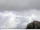 Καιρός: Παραμένει και σήμερα το τσουχτερό κρύο – Πού θα βρέξει