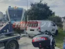 Πάτρα: Ανενόχλητη οδηγός πάρκαρε αμάξι στις ράγες και πήγε για... καφέ (βίντεο)