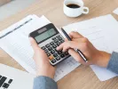 Ελεύθεροι επαγγελματίες: Τα βήματα για όσους αδικούνται από το τεκμαρτό εισόδημα
