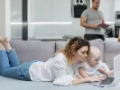Οι 11 άδειες που δικαιούνται να λάβουν οι εργαζόμενοι γονείς