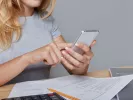 Ποιοι δικαιούνται απαλλαγή από τα τέλη κινητής τηλεφωνίας