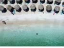 Ξεκίνησε το «σαφάρι» με drones για παραβάσεις παραλίες