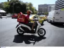 Καύσωνας: Τα 10 μέτρα προστασίας των εργαζομένων - Συστάσεις για το delivery