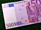 Έκτακτο επίδομα σε 450.000 συνταξιούχους - Τι ποσά θα λάβουν