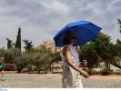 Καιρός: Κοπιάζουν οι άνεμοι αλλά με το θερμόμετρο στους 40°C