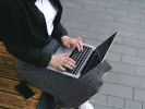 Θέσεις εργασίας και προσλήψεις