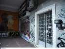 Φρίκη στην Ομόνοια: Νεκρός άνδρας σε Airbnb – Βρέθηκε δεμένος χειροπόδαρα