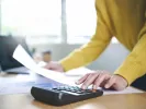 Η μισή Ελλάδα με ετήσιο εισόδημα έως 10.000 ευρώ – Τι αποκαλύπτουν στοιχεία της ΑΑΔΕ
