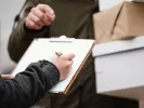 UPS: Περικόπτει 20.000 θέσεις εργασίας παγκοσμίως μέσα στο 2025