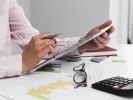 Πιο γεμάτες τσέπες τον Ιούλιο - Αυξήσεις μισθών έως και 20%