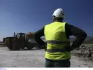 «Δεν θα σκοτωθούμε για τα χρονοδιαγράμματά τους»: Εργασία υπό καύσωνα στο Ελληνικό