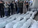 «Είδα πτώματα ακρωτηριασμένα και καμένα»: Νέο μακελείο στη Γαζα, πάνω από 100 νεκροί